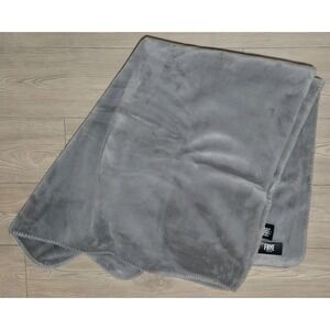 FRYE Luxe Throw Plush 70" x 90" Gray Ultra Soft Polyester Twin